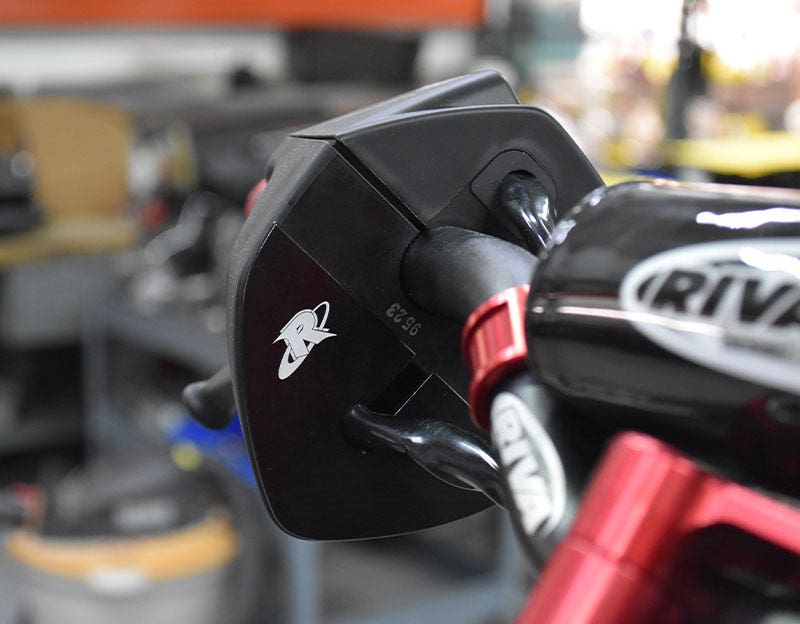 RIVA YAMAHA RIDE THROTTLE HOUSING COVER PLATE - Image 6