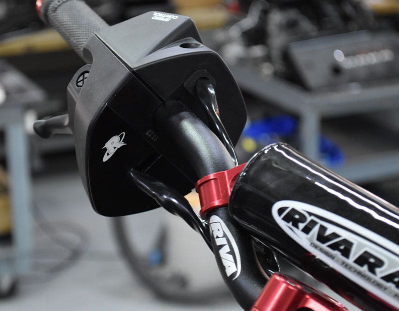 RIVA YAMAHA RIDE THROTTLE HOUSING COVER PLATE - Image 2